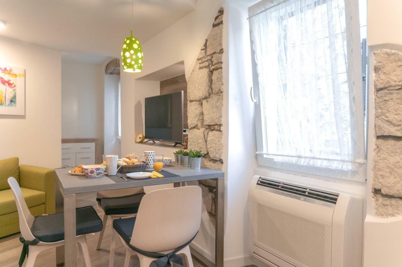 Mariva Downtown Apartment With Free Parking 罗维尼 外观 照片