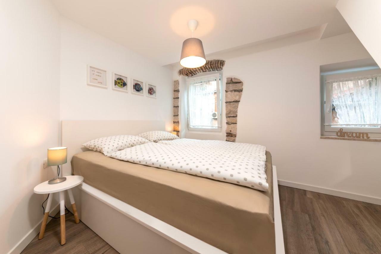Mariva Downtown Apartment With Free Parking 罗维尼 外观 照片